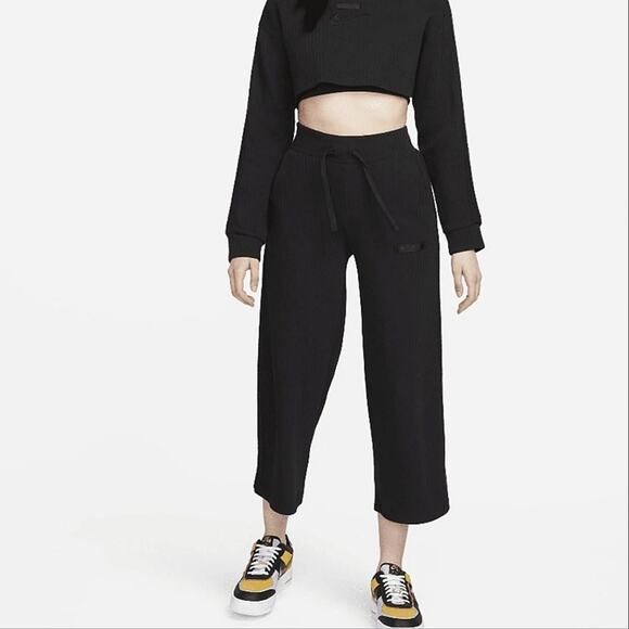 Nike | Ribbed Wide Leg Cropped Athletic Knit Pants with Pockets and Drawstring - Picture 3 of 16
